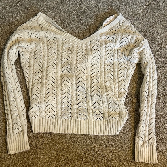 Francesca’s Twist Knot White Sweater Size Medium - Picture 2 of 6